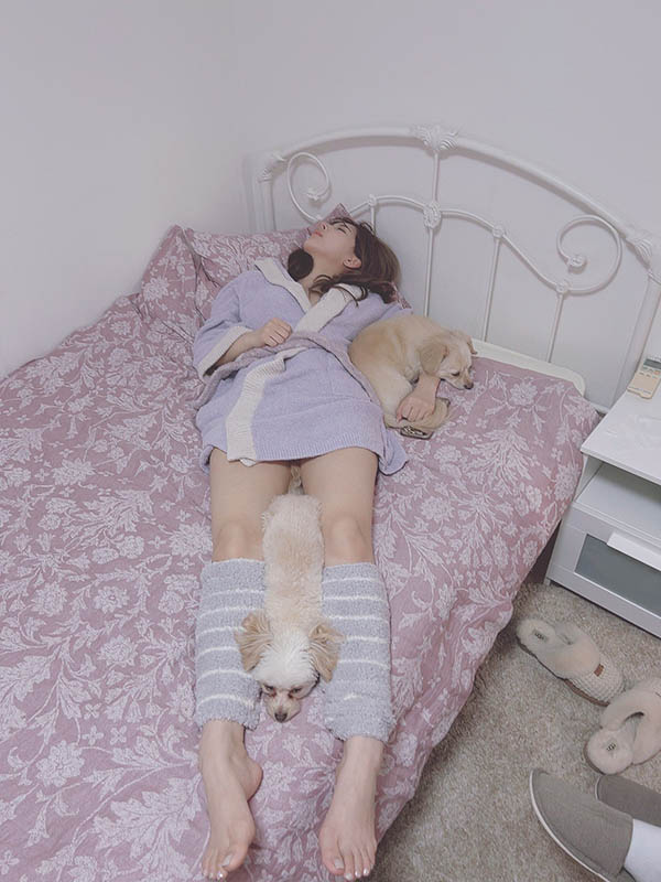 「三上悠亞」睡姿大公開！超真實睡顏＋神奇睡姿，網友稱讚熱議：超可愛