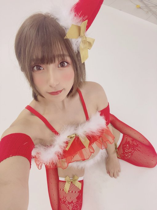 纖細美巨乳！ D奶白皙小馬「吉良凜」素人片扮演敏感實況主、每一下都很爽！