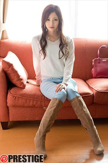 蚊香社20週年慶！涼森れむ(涼森玲夢)褲子破大洞！