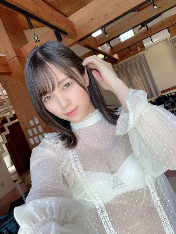 蚊香社20週年慶！涼森れむ(涼森玲夢)褲子破大洞！