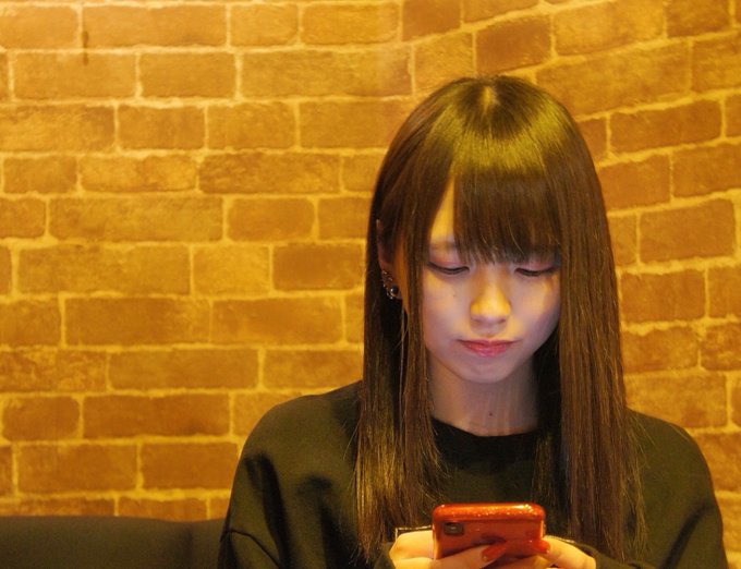 就愛中年味！ D奶白嫩美少女「櫻井千春」制服PLAY上陣！