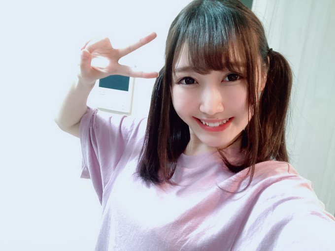 不慎走光！ 青春活力美少女新人「武田繪玲奈」大秀側翻特技、純白內在美全都露…！