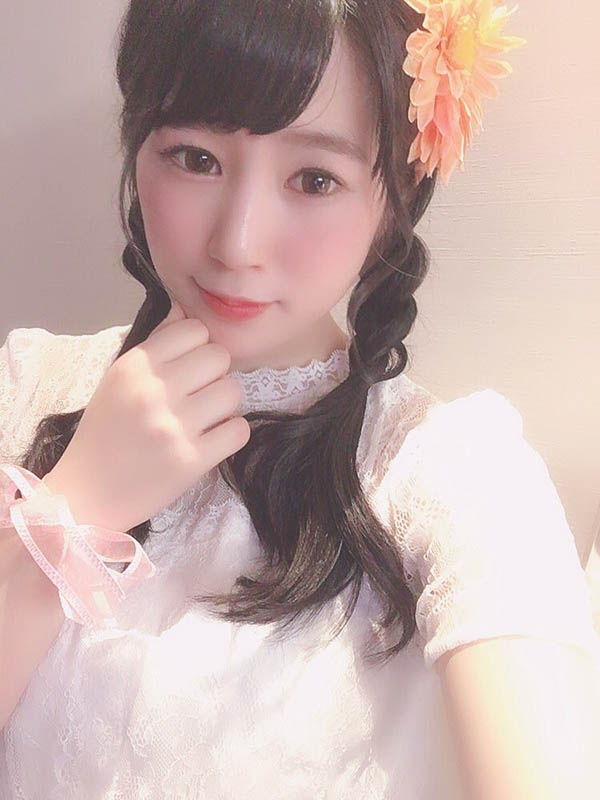 FC2賣家又乾大事！無碼又無套地中出地下偶像！