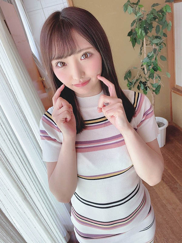 隱藏版小可愛！美少女小馬新人「裡仲唯」學生服、 比基尼各種福利大放送！