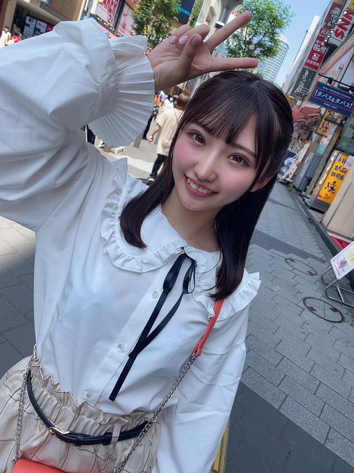 隱藏版小可愛！美少女小馬新人「裡仲唯」學生服、 比基尼各種福利大放送！