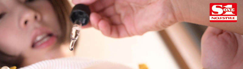 欲求不滿妻子「奧田咲」搞上粗壯水電工身體被下媚藥，每天爽到腿軟