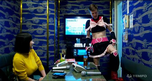 負擔太重！ 「澁谷果步」錄影一半太難耐，開口羞問男主播：「可以給我嗎？」