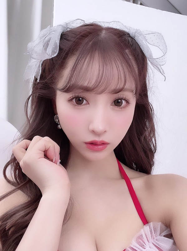 三上悠亞情人節福利是“超誘惑內衣辣照”，“挑逗的床上姿勢”太火辣辣！