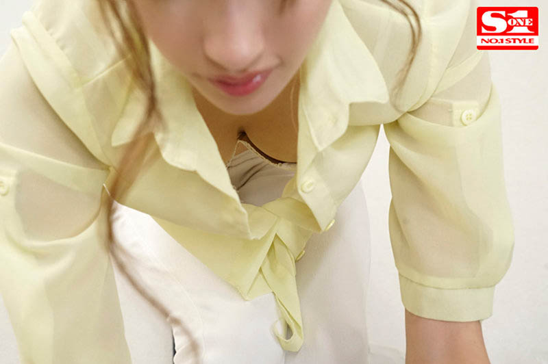 鄰居妻子「星宮一花」欲求不滿總是穿得很少...社區狩獵男人吃到飽!