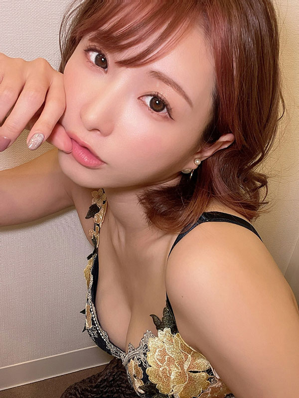 萌萌站不起來了！ 「天使もえ」以400公斤巨漢輾壓劇照引起話題