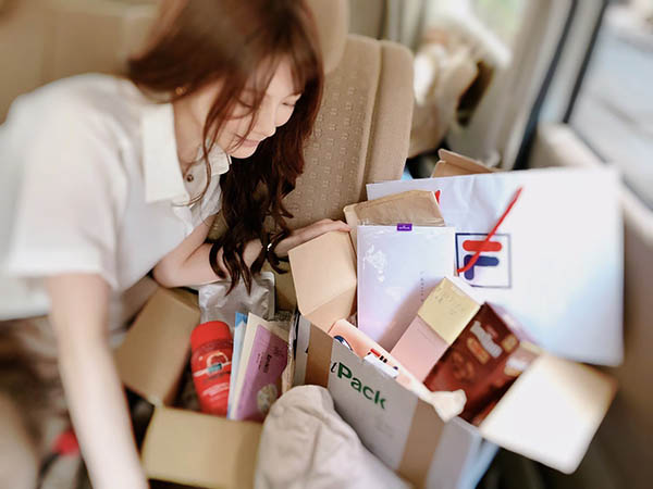 女神24歲啦！暗黑影後「相澤南」獻上極品美臀，向台灣粉絲喊話：想快點見到大家