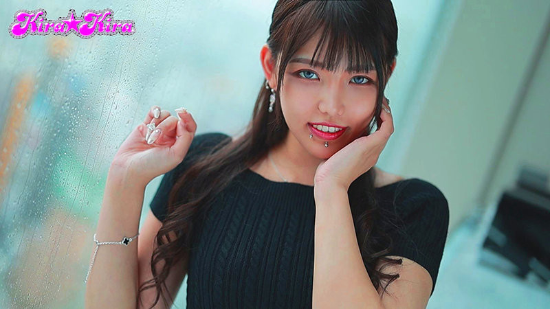 只想援交的前偶像！妖艷濃妝下巴環！超M的她在片中被痛揍！ …