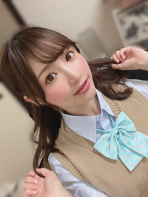 甜美天使威力再升級！美少女女優「天使萌」疑似漲胸、甜問粉絲「要吃布丁嗎？」！