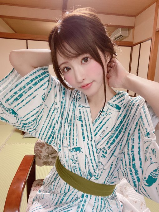 甜美天使威力再升級！美少女女優「天使萌」疑似漲胸、甜問粉絲「要吃布丁嗎？」！