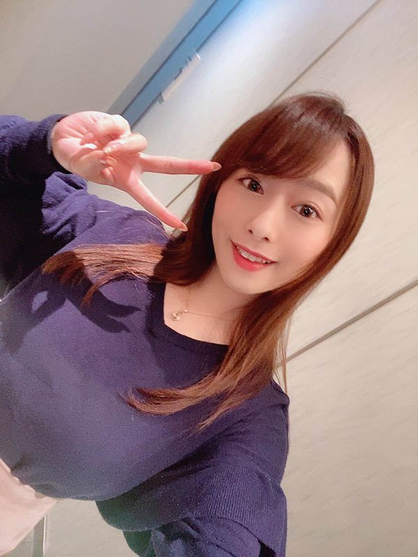 「G杯正妹外送員」幫你送餐,顏值超高…原來是「超胸女神」!