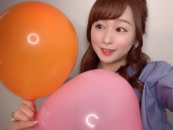 「G杯正妹外送員」幫你送餐,顏值超高…原來是「超胸女神」!