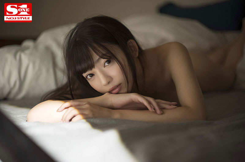 2年集大成！ E奶小馬美少女「槙泉奈」AV退縮！前進傳說中的AV泳池！