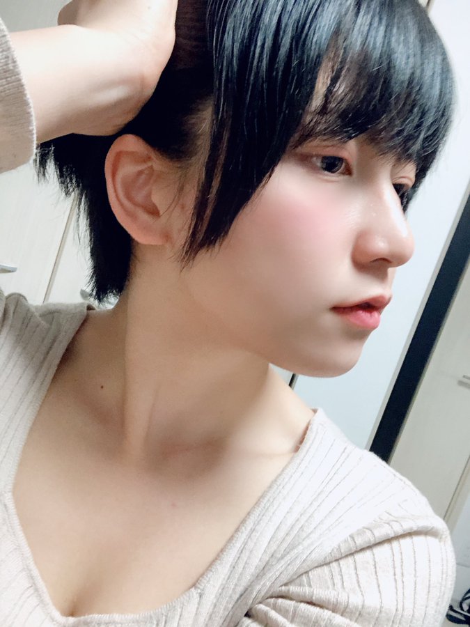 短髮巨乳！ F罩杯獸醫系女大學生「柏木亞美」出道撞臉日本人氣偶像中心成員！