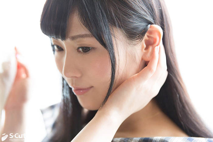 無碼片商動起來！在加勒比海初登場的椿レオ是透明感百分百的長身巨乳！ …