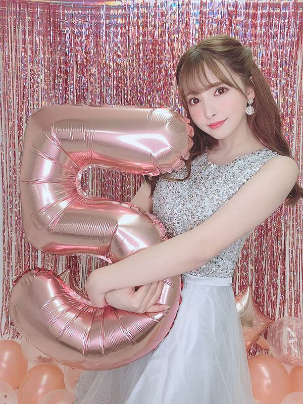 5年了！ 暗黑國民偶像「三上悠亞」歡慶出道5週年！