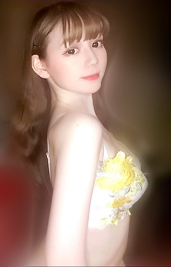 按摩常客！ F奶日俄混血美少女「安娜」素人作品扮女大學生到按摩店買S放鬆！