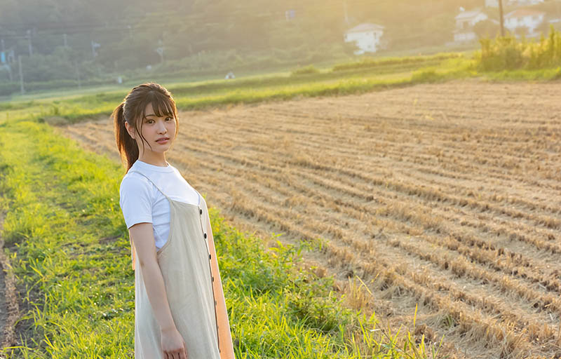 高中畢業後求職不順⋯只想成名的她拍AV噴水求關注!