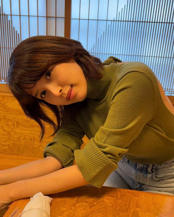 絕對少女“葵つかさ”雪嫩Ｅ乳卡門縫網友贊：“連屁屁都超OP！”