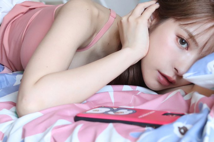 私密帳號福利！第一吃貨美少女「桃乃木香奈」極限膠帶裝狂吸上千贊！