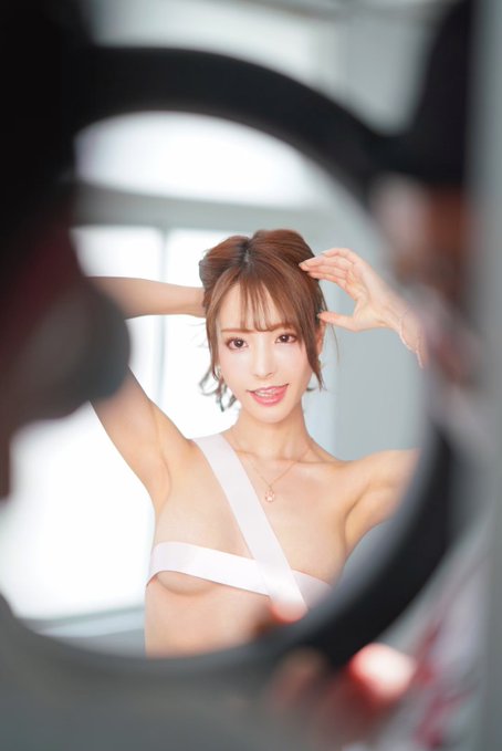 私密帳號福利！第一吃貨美少女「桃乃木香奈」極限膠帶裝狂吸上千贊！