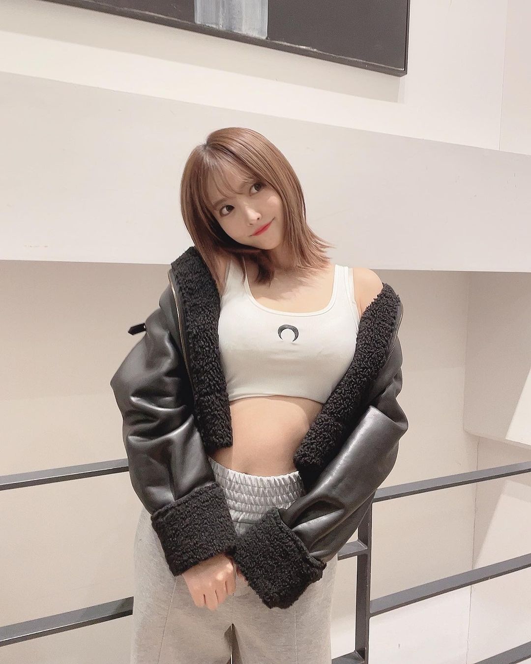 「三上悠亞」胸前挖洞「辣體狂舞」，粉絲越看越想扒下衣服