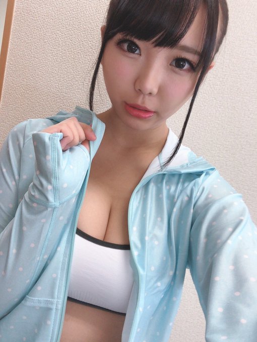 一年推出上百部作品！ 巨乳新秀「稲場流花」推特突破10萬追蹤、夢想朝百萬邁進！