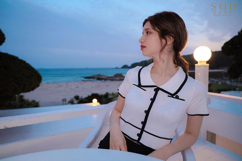 混血甜心AV出道處女作頂白皙嫩體和F級雪乳開戰…會叫又會搖一炮而紅