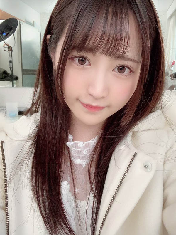 辦帳號10天就破萬追蹤！ 臥蠶美少女「小野六花」推特開！