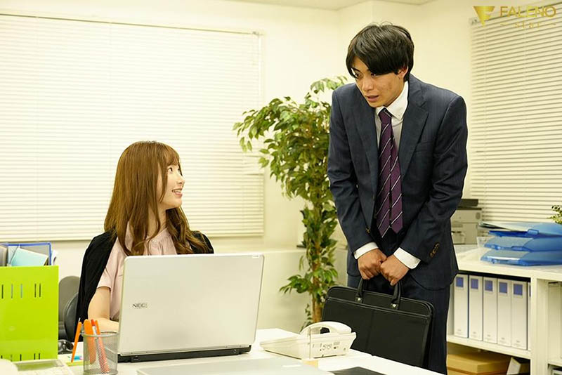 一夜之間被四人玷汙！美女OL「天使もえ」求助無門，逃到哪裡都有人等著搞她！