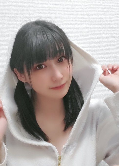 喜愛一個人的旅行素人M系憂鬱美女「土屋奏」！