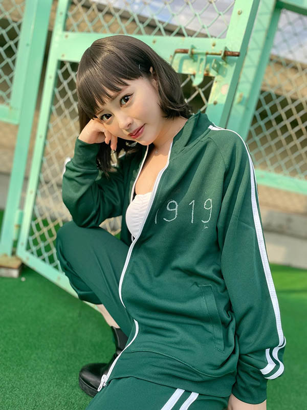 已哭！ 「小倉由菜」爆乳參加《魷魚遊戲》衣服上敏感數字引發炎上