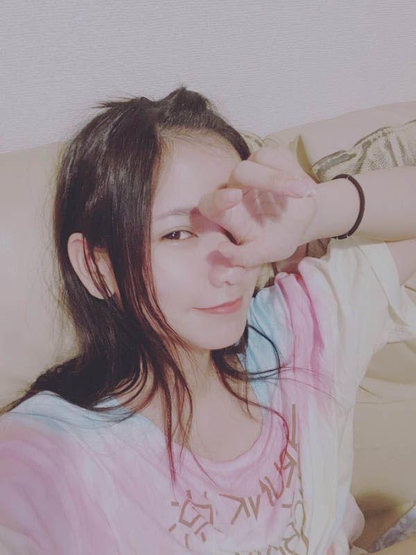 泰有人氣！ 日泰混血D杯小清新「宮崎凜」出道3天粉絲追蹤破9萬！