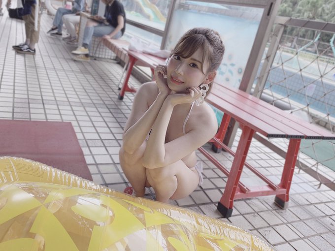 公開私底下的興趣！ 清新小宅女「明里紬」JKF雜誌專訪表示曾連續整個星期都在…