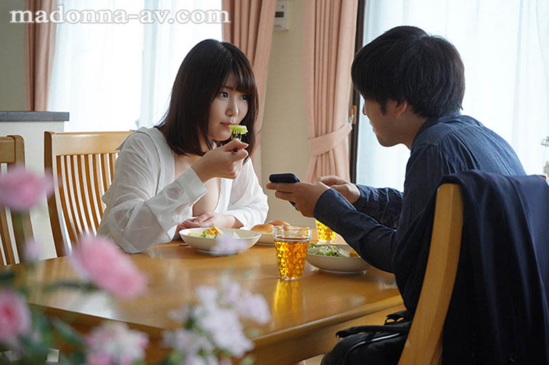 欲求不滿人妻「児玉れな」重逢渣男前任!強迫進入還強拍性愛影片...