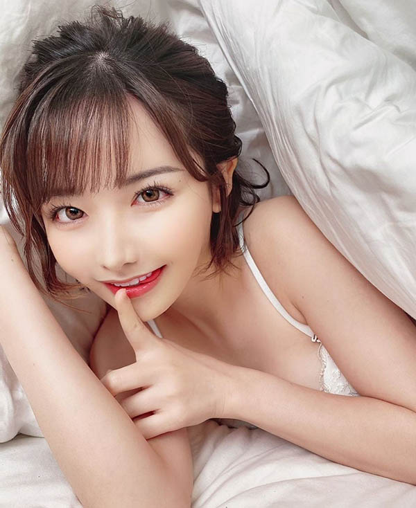 身經百戰「深田えいみ」狂推4位男優:他又翹又硬最舒服!