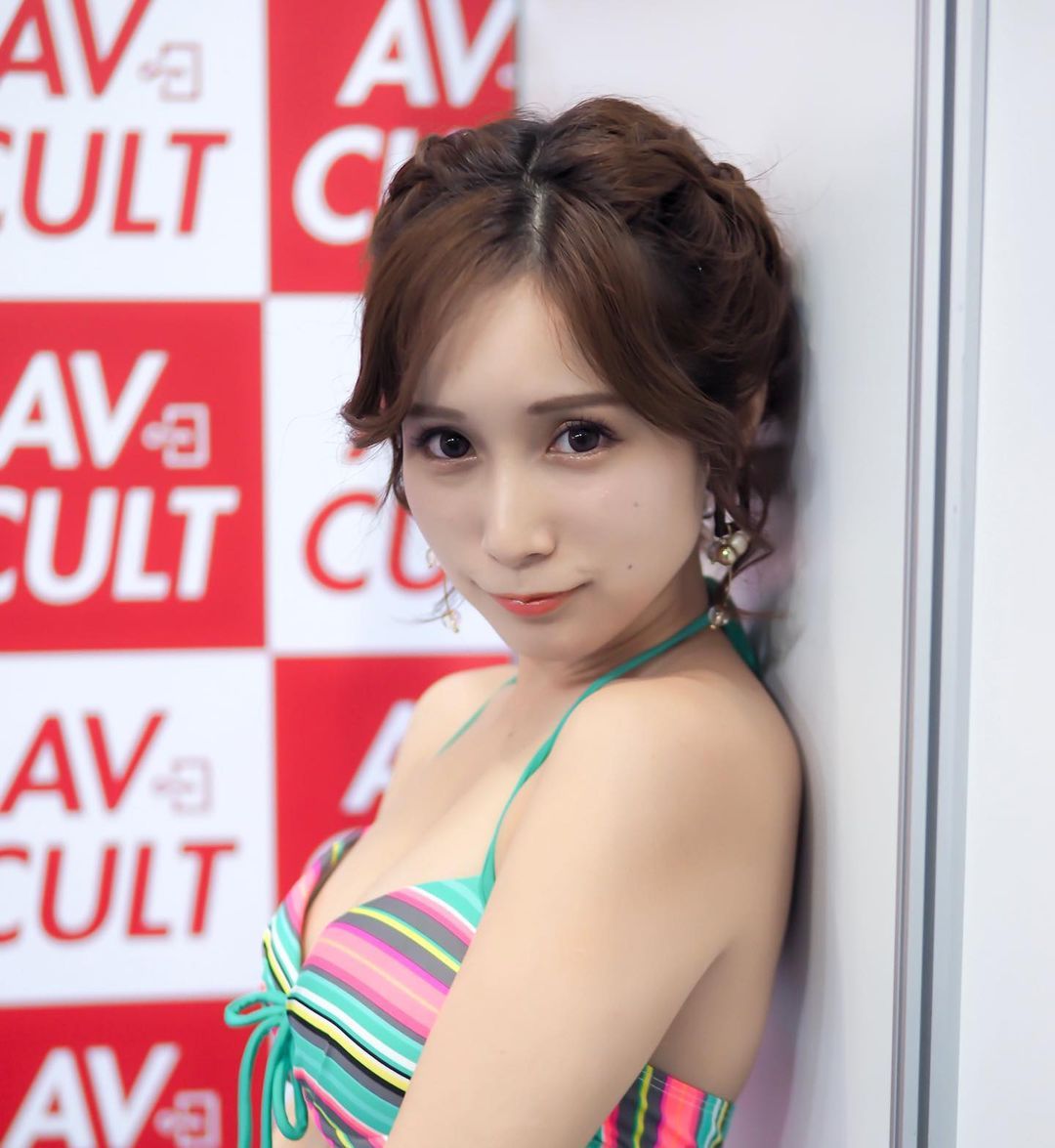 叫聲最好聽，毛也最濃密！ 「小島みなみ」下半身是熱帶雨林