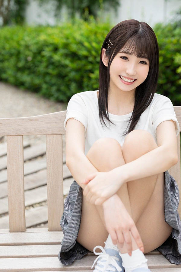 爸媽我不當尼特族了！好學生的她笑淫淫地當AV女優！