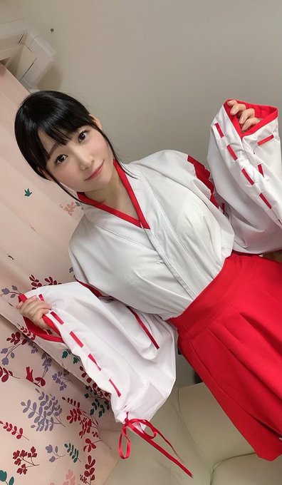 最具誠意感謝祭品！ 招牌困惑顏「富田優衣」上傳超辣自拍照答謝粉絲！