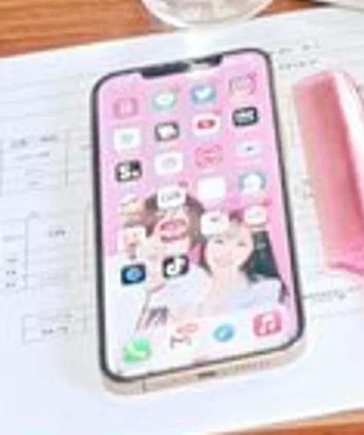 手機螢幕洩真相！她交男友的證據抓了？