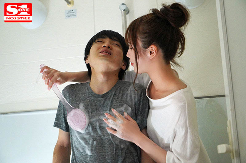 變態姊姊「miru」毫無道德觀念直接在睡著的妹妹旁邊上了她男友