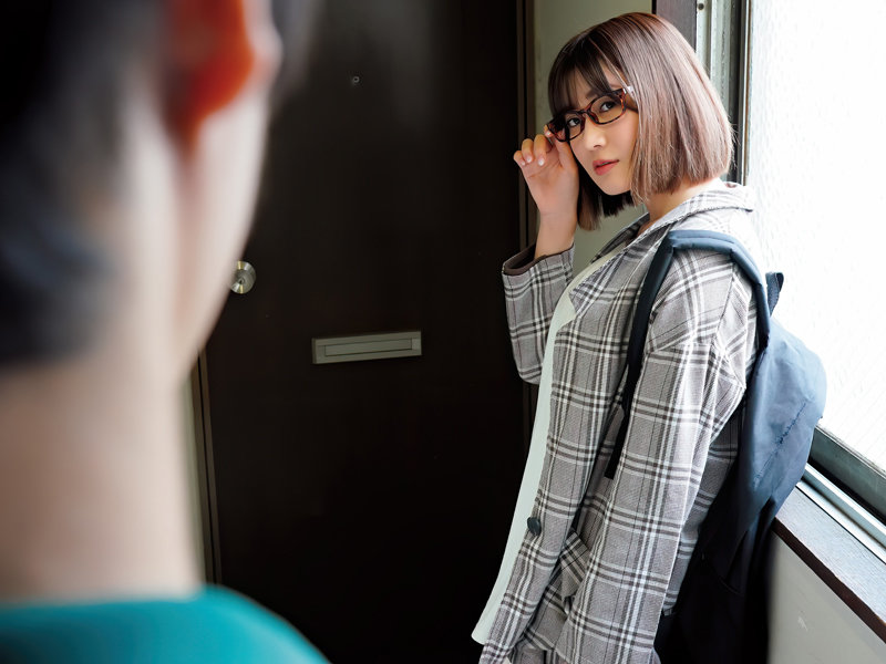 女友不在家！跟巨乳同事「藤森裡穂」瘋狂打砲三天，還發現她是來打工的AV女優！