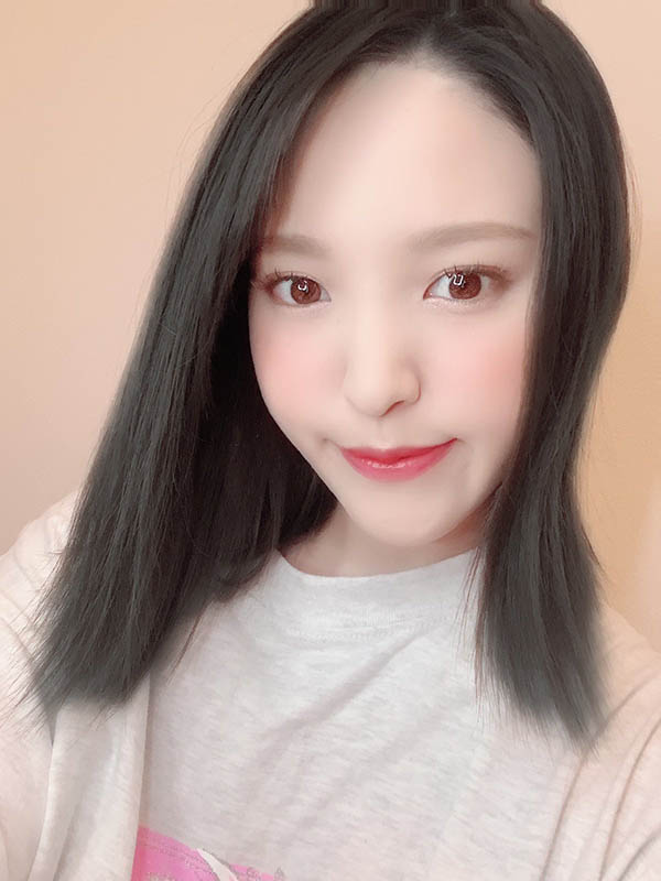 暗黑界最強「短髮髮片機器」ひなた澪回歸!留回長髮「妹系氣場」爆棚滿血回歸