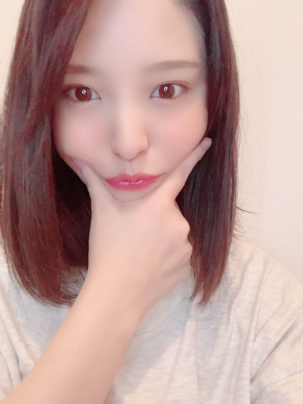 暗黑界最強「短髮髮片機器」ひなた澪回歸!留回長髮「妹系氣場」爆棚滿血回歸