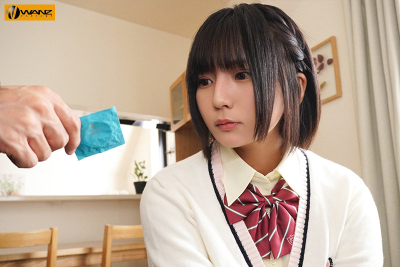 保險套破了！巨乳女同學「乃木蛍」幫被霸凌男破處，超高速連續中出！