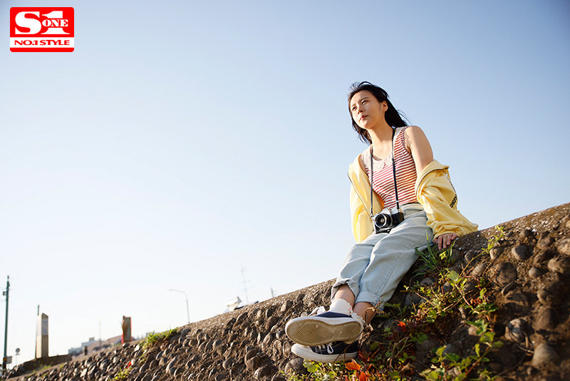 超豐滿F罩杯！ 19歲女大生「小倉七海」AV出道，原石美少女欠開發！